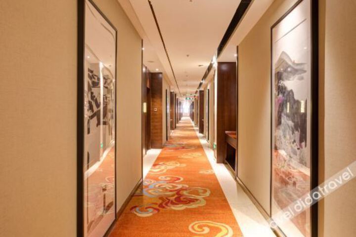 Hotel Interior 10 of 15