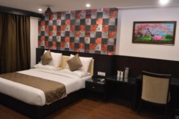 The City Grand Hotel