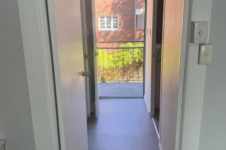 Room 7 of 27