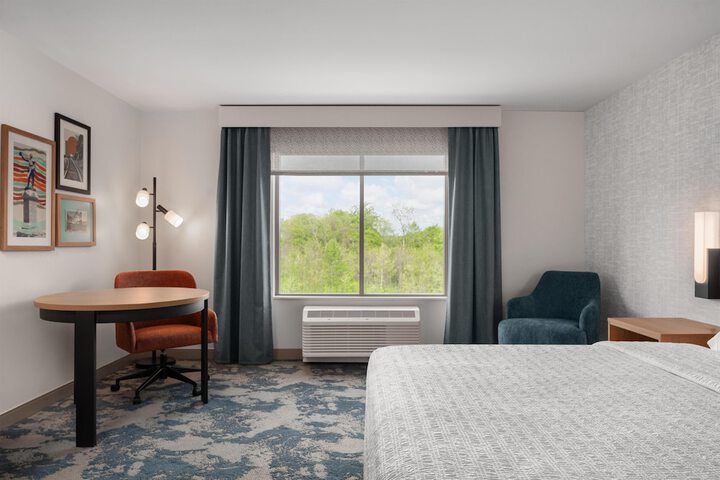 Room 17 of 37