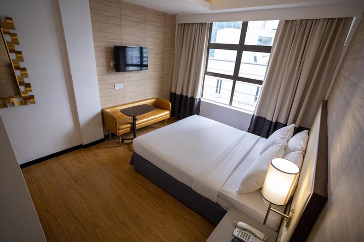 Room 9 of 110