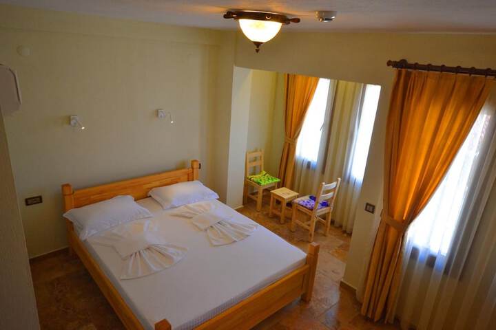 Room 16 of 50