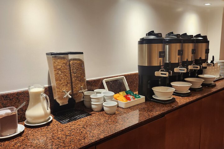 Breakfast/Coffee Service 48 of 60