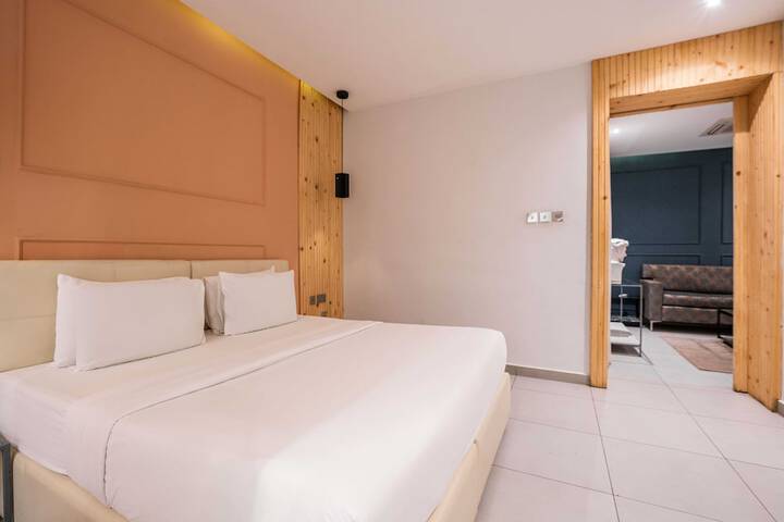 Room 14 of 61