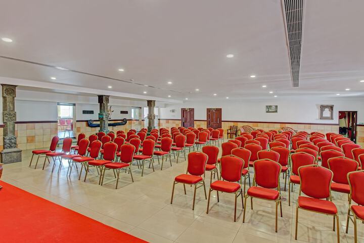 Ballroom/Hall 36 of 46
