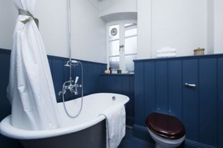 Room 5 of 26