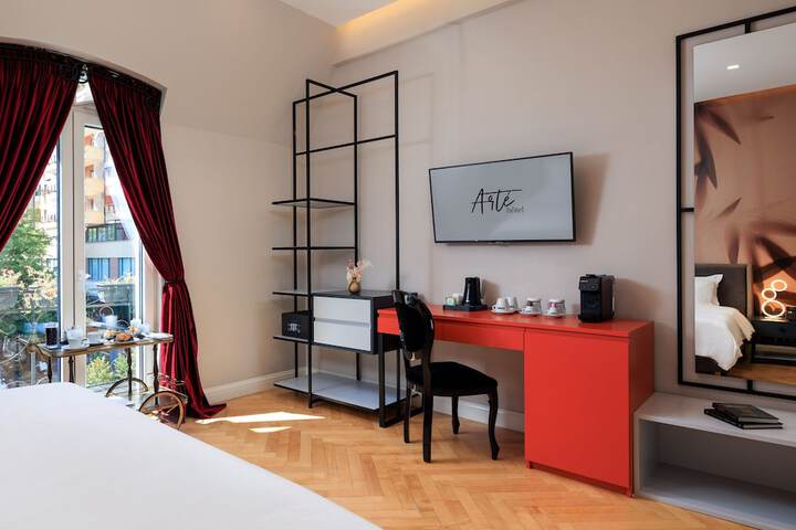 Room 15 of 47
