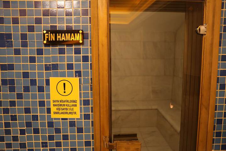 Room 48 of 74