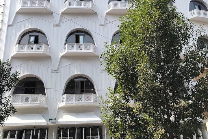 Exterior of EcoXpress Satva