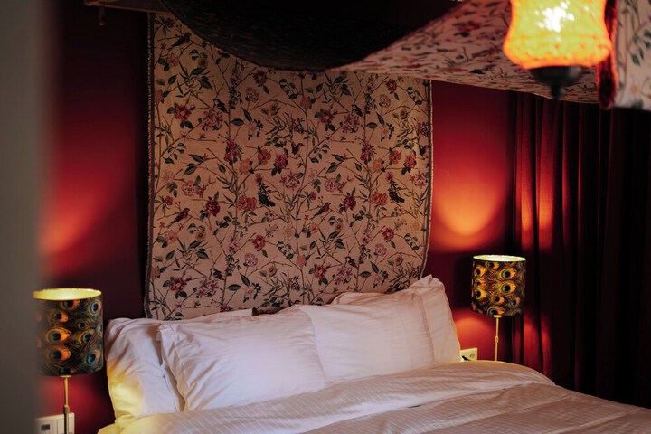 Room 17 of 45