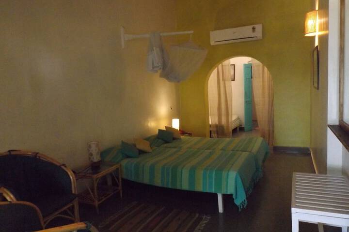 Room 19 of 233