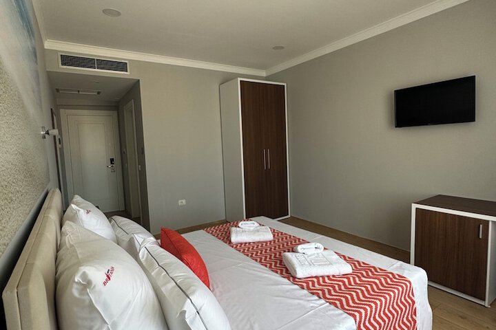 Room 66 of 191