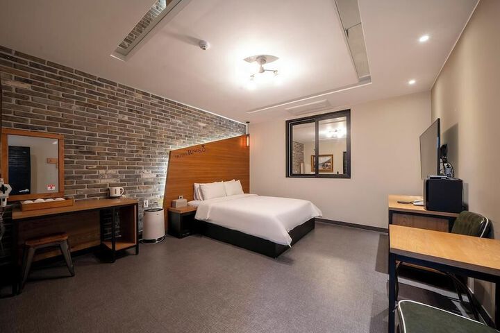 Room 19 of 63
