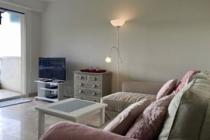 Room 12 of 15