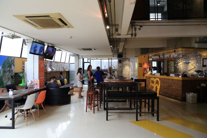 Hotel Bar