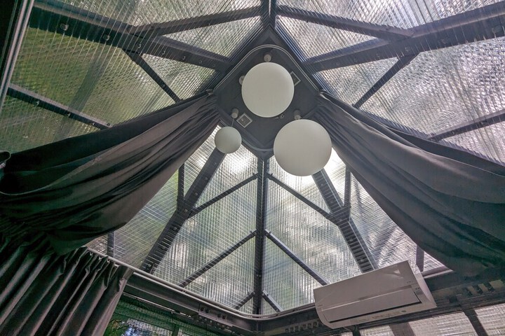 Room 6 of 70