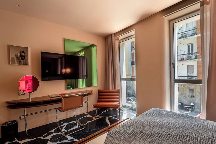Room 48 of 103