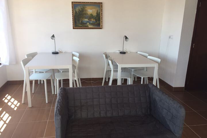 Room 18 of 28
