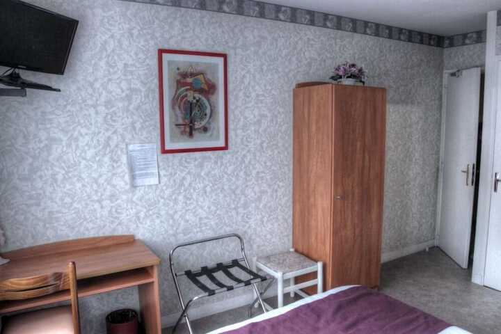 Room 9 of 64