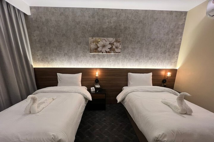 Room 12 of 41