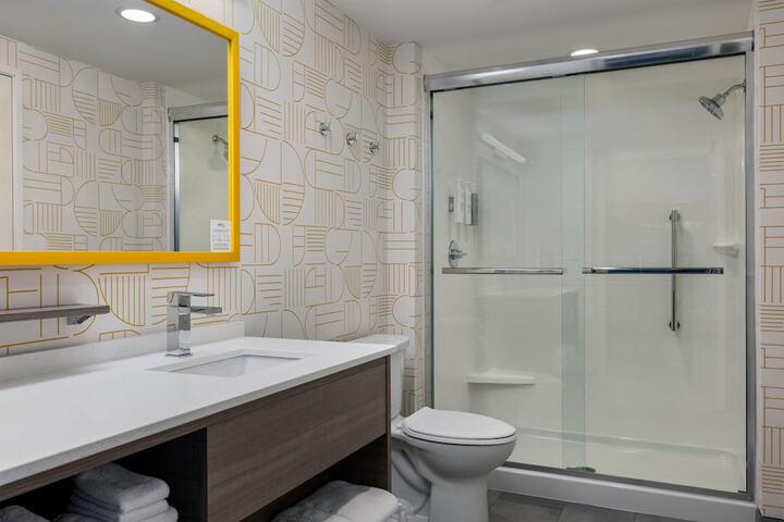 Bathroom shower