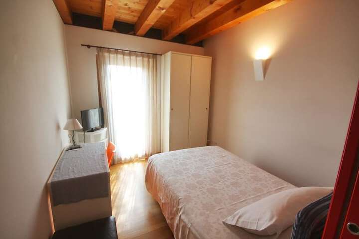 Room 14 of 53
