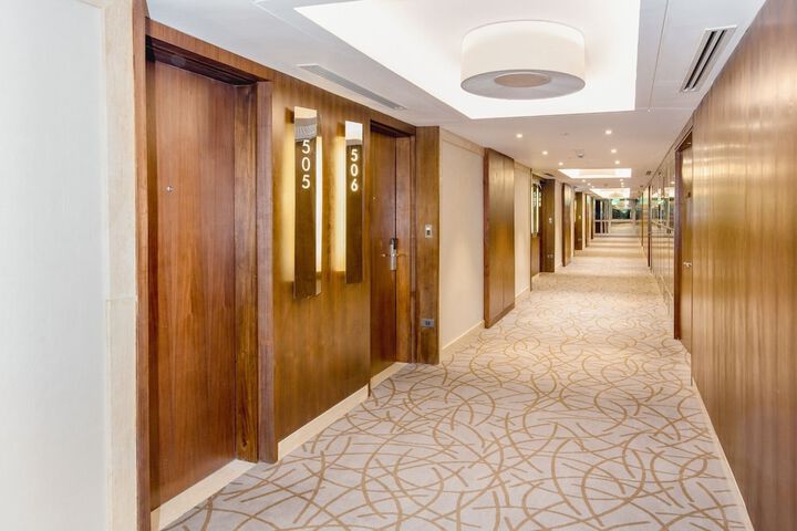 Ballroom/Hall 65 of 84