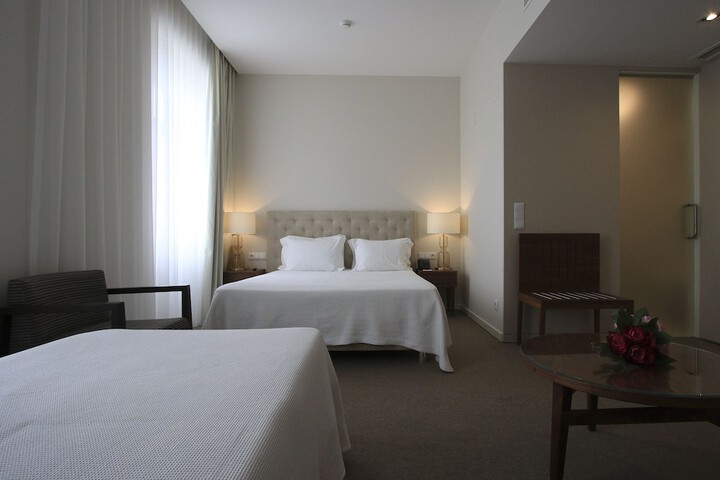 Room 15 of 80