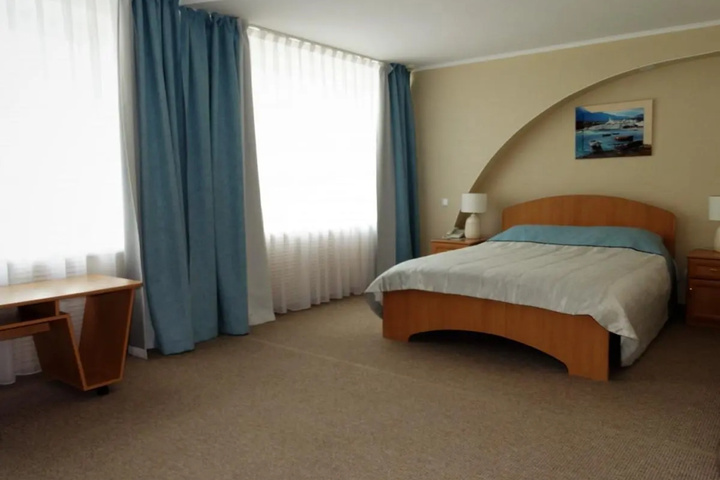 Room 2 of 30