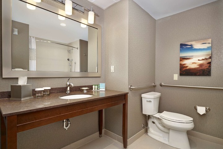 Room 14 of 36
