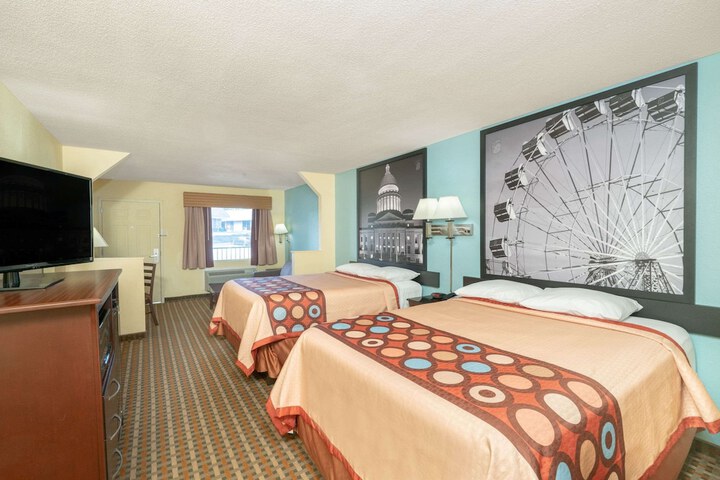 2 Queen Beds (6 of 6)