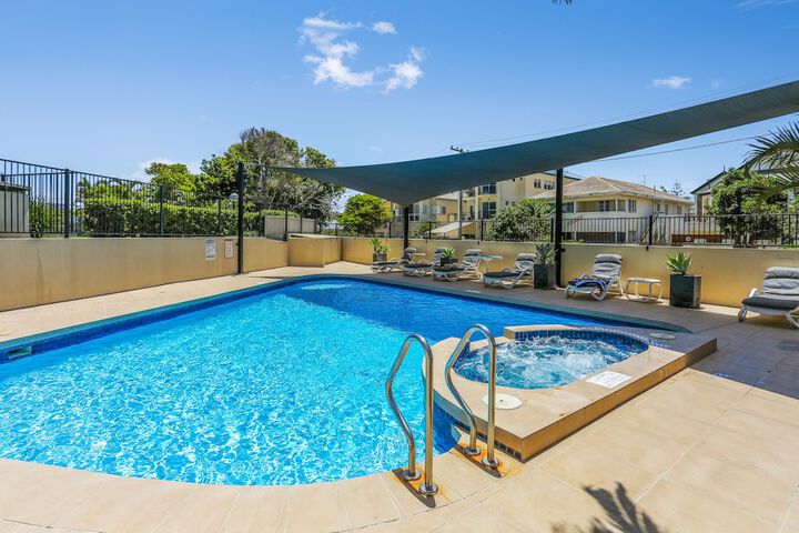 Pool 16 of 26