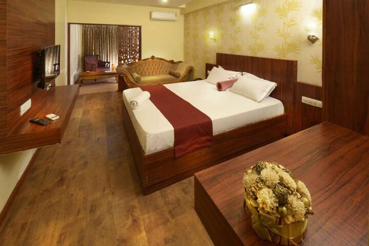 Room 2 of 2