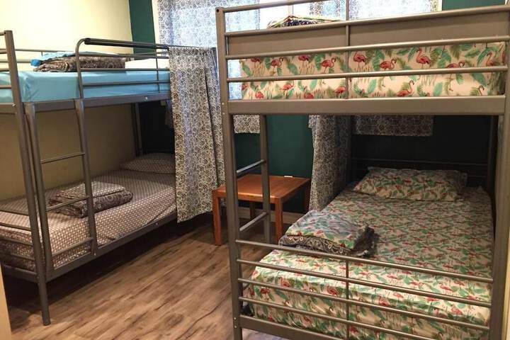 Room 6 of 38