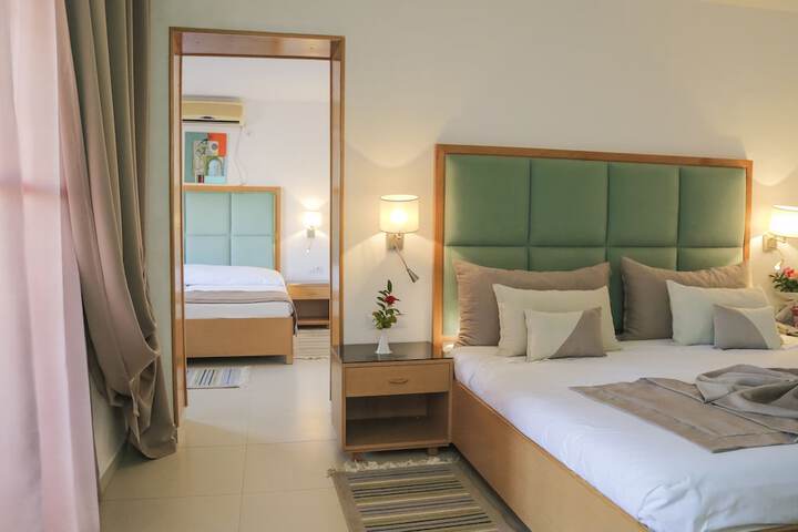 Room 4 of 31