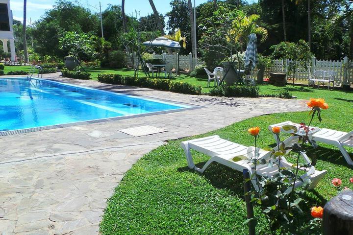 Pool 7 of 7