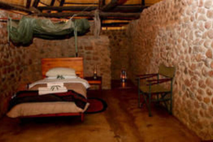 Room 12 of 21
