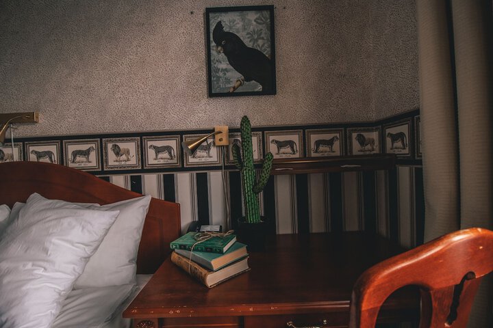 Room 36 of 86