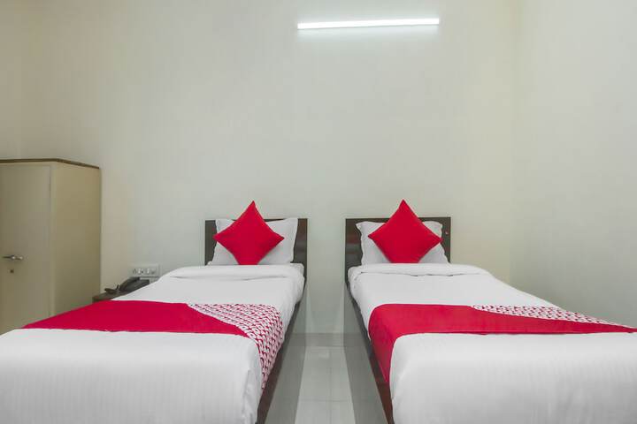 Room 12 of 24