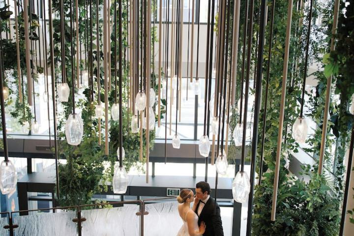 Ballroom/Hall 117 of 142