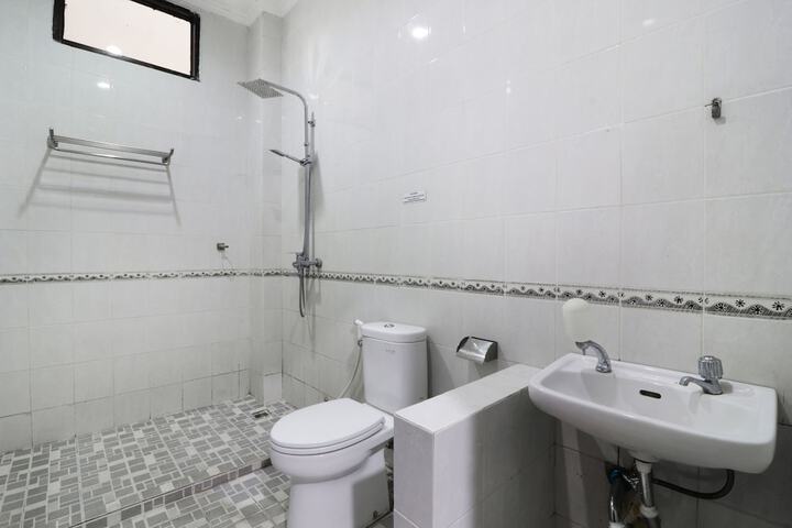 Room 17 of 25