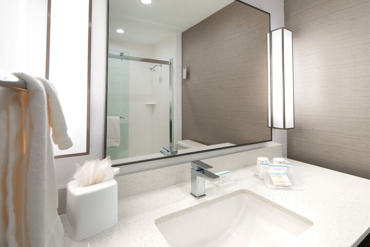 Bathroom sink