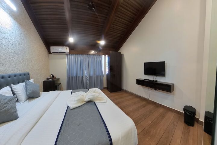 Room 7 of 27