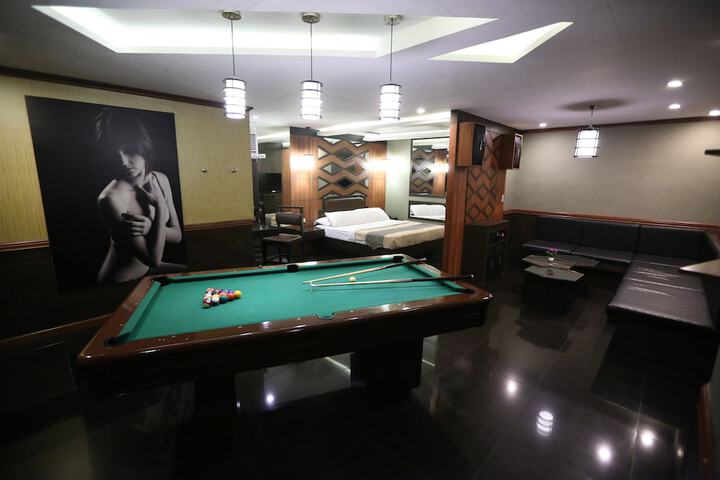 Room 8 of 24