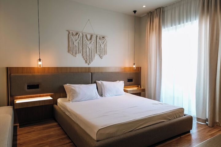Room 3 of 126