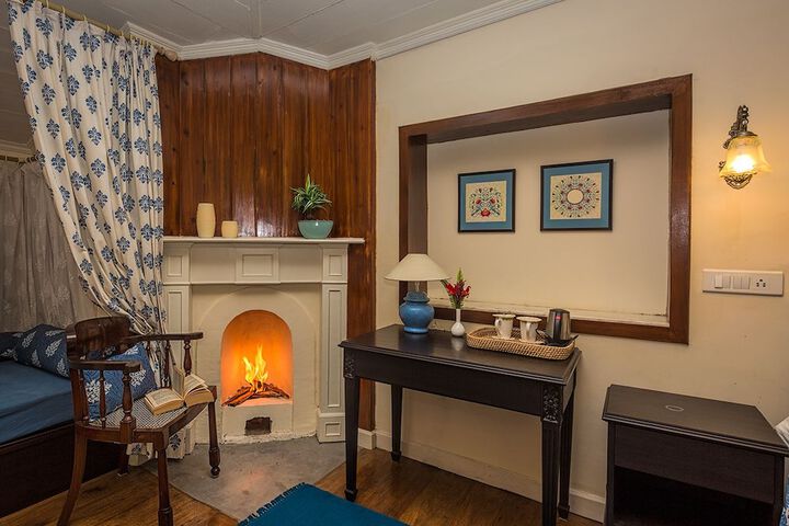 Room 4 of 34