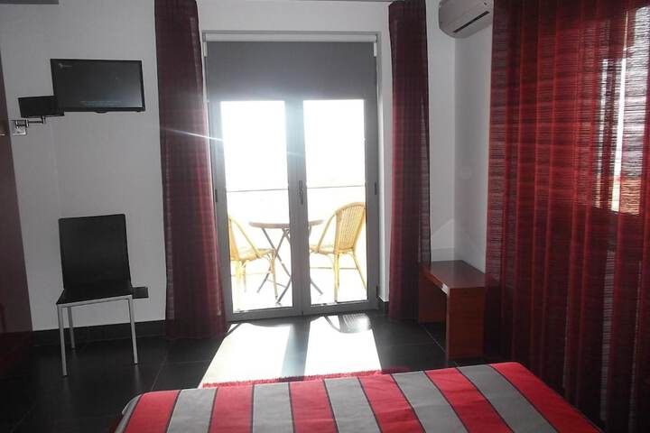 Room 12 of 49
