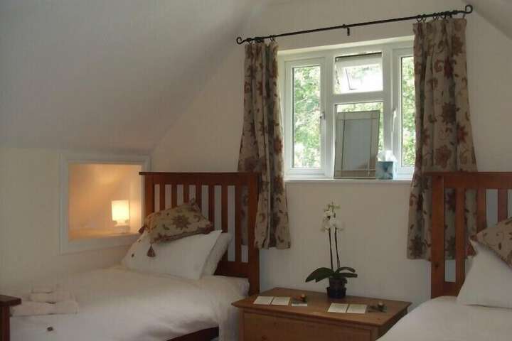 Room 5 of 13