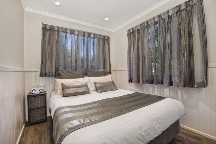 Room 2 of 42