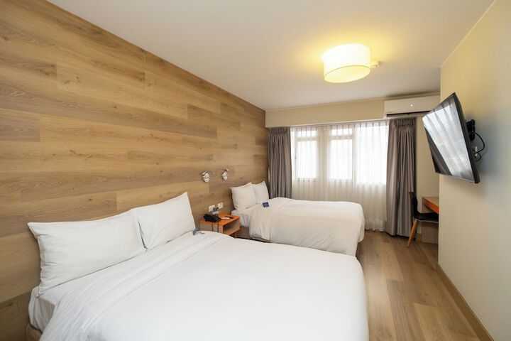 Room 59 of 104